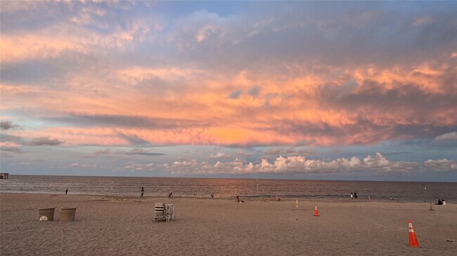 Building Photo - 760 SE 2nd Ave