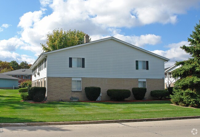 Primary Photo - 620 1st St