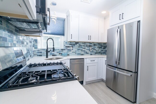 Building Photo - 229 Oneil Rd