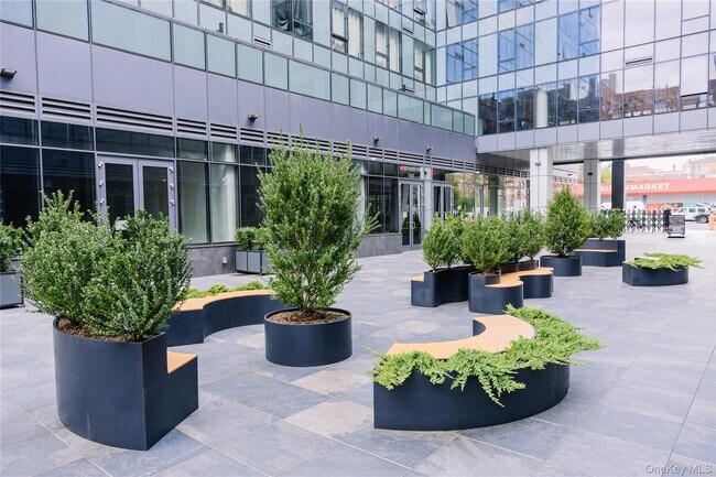 Building Photo - 144-49 Northern Blvd