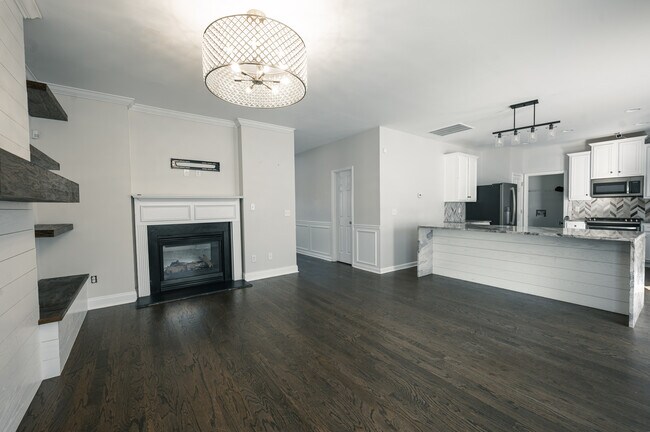 Building Photo - 7445 Absinth Dr