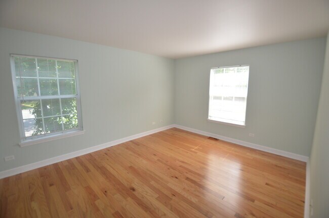 Building Photo - 1267 Bradwell Ln