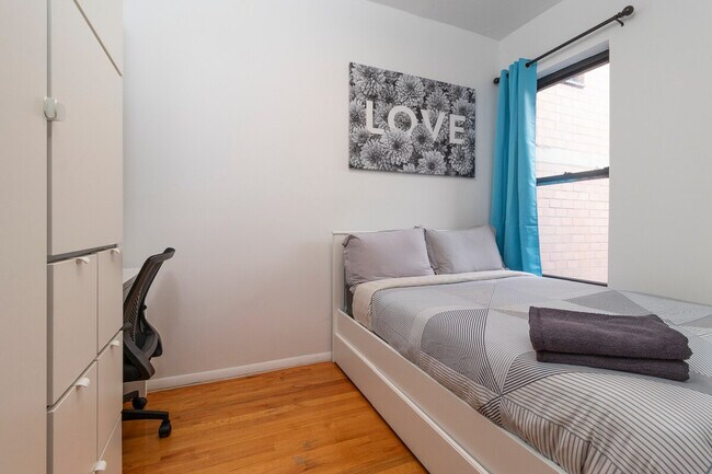 Building Photo - 1794 1st Ave