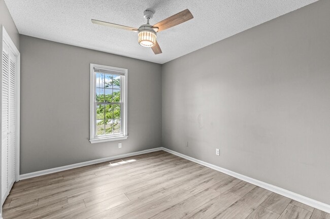 Building Photo - Cottage Charm Near Piney Green