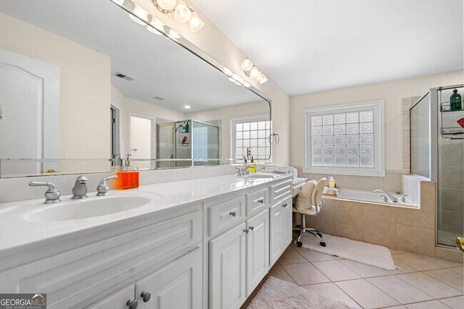 Building Photo - 209 Braemar Ct