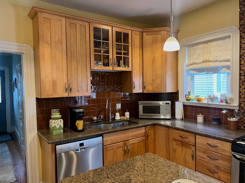 Building Photo - 85 Lexington Ave