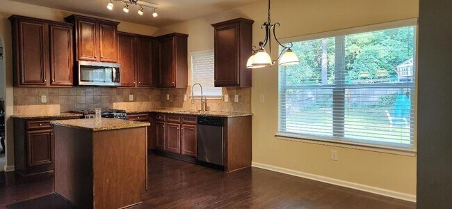 Building Photo - 3830 Kittery Point SW