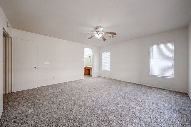 Building Photo - Charming 3-bedroom, 2-bathroom home locate...