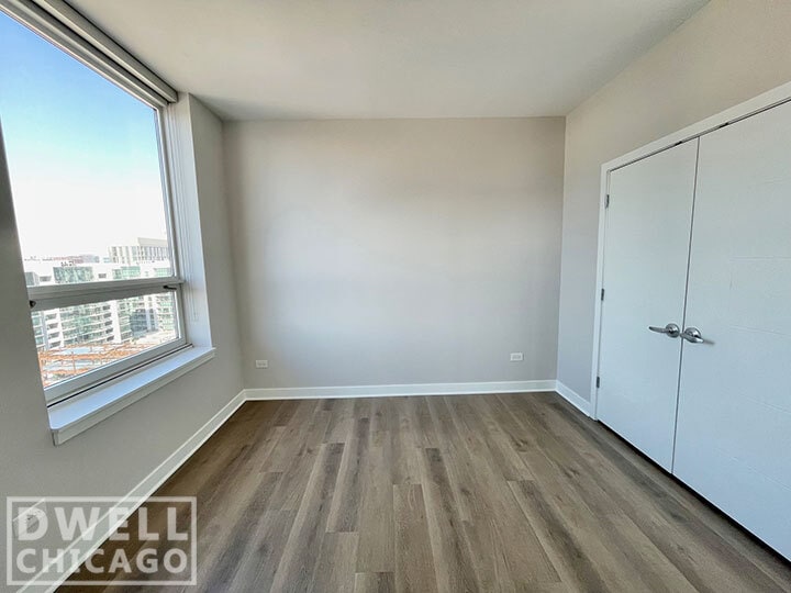 Building Photo - 776 W Quincy St