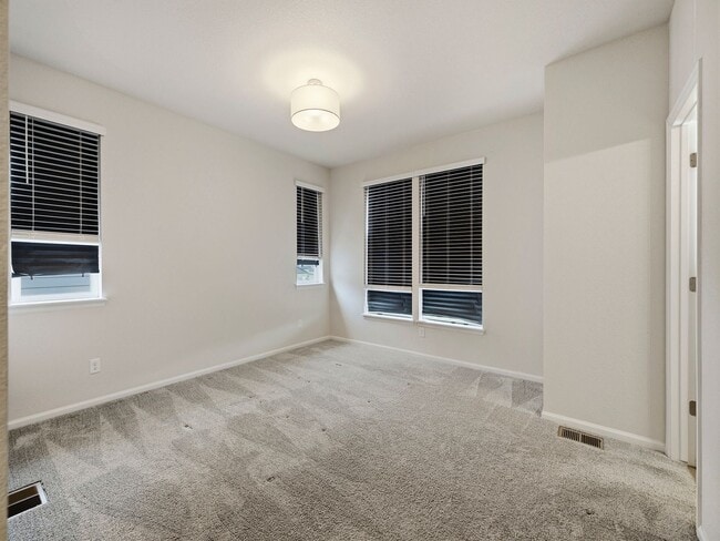 Building Photo - 6222 Kinston Pkwy