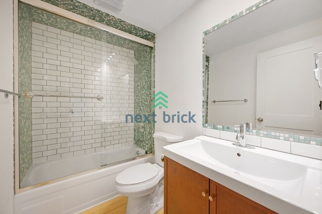 Building Photo - 3 BED & 2 BATH SINGLE FAMILY HOUSE WITH A ...