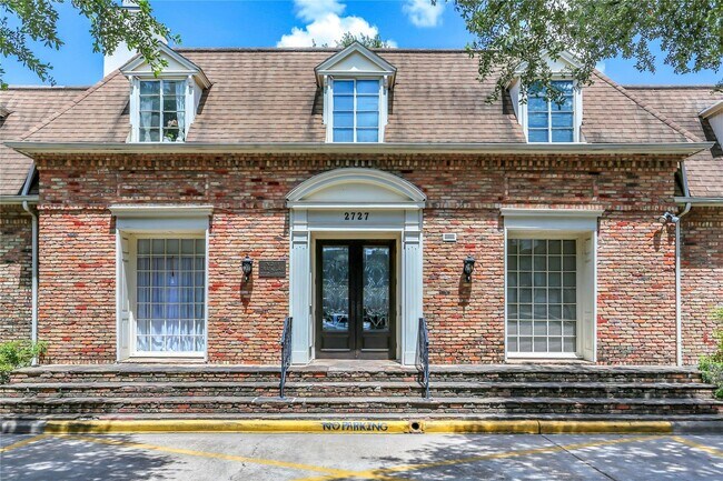 Primary Photo - 2727 Briarhurst Dr