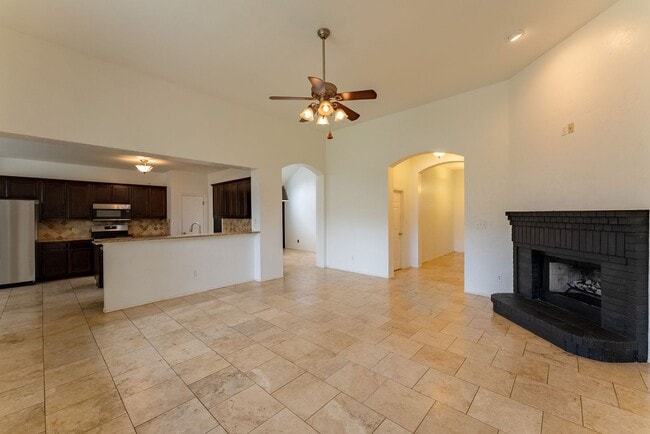 Building Photo - Alluring 3bd/2ba Lakeline Oaks Home in Cedar Park!