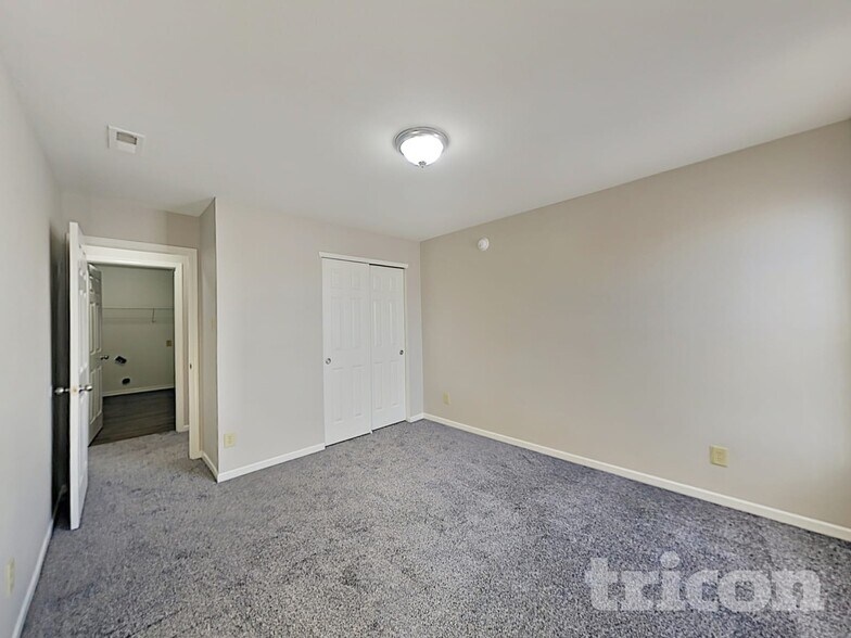 Building Photo - 2609 Woodfield Blvd