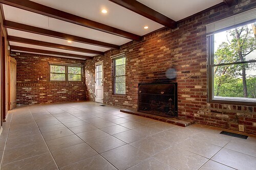 Building Photo - 1221 Old Cannons Ln