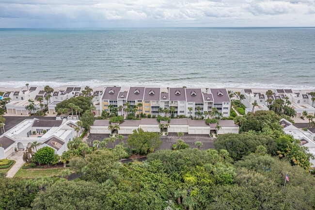 Building Photo - 8444 Oceanside Dr