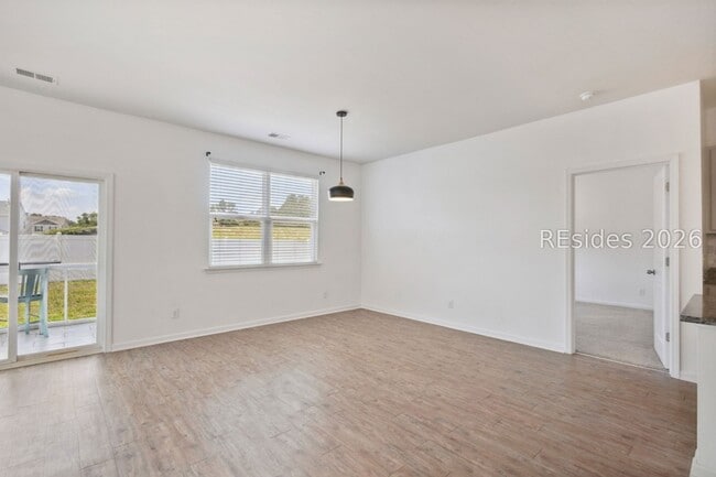 Building Photo - 208 Horizon Trl