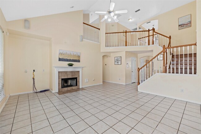 Building Photo - 11130 Camino Oaks Dr