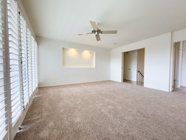 Building Photo - 2274 Caminito Castillo