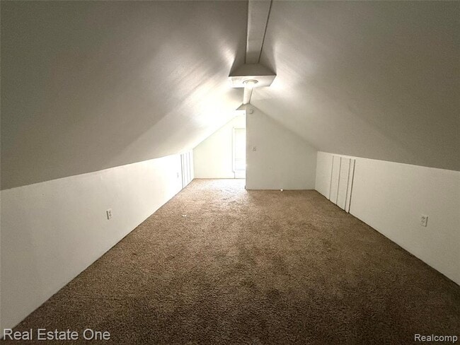 Building Photo - 5645 Fenton St