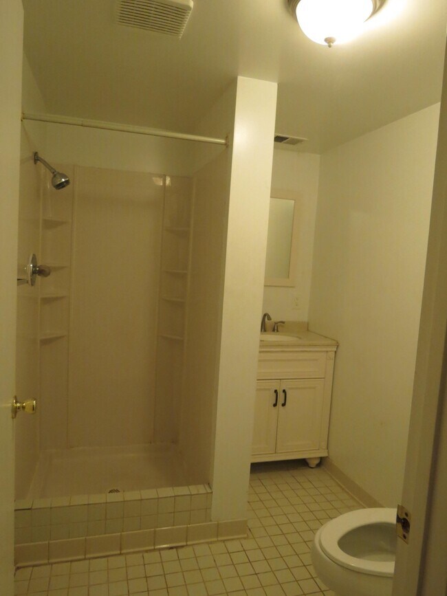 Building Photo - 13671 Cedar Creek Ln