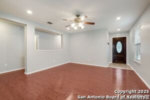 Building Photo - 618 Cormorant