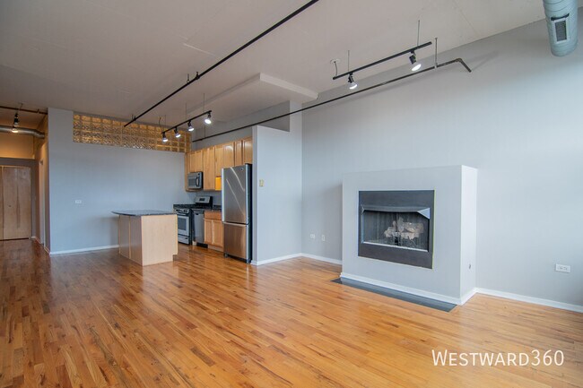 Building Photo - 6 Laflin-808