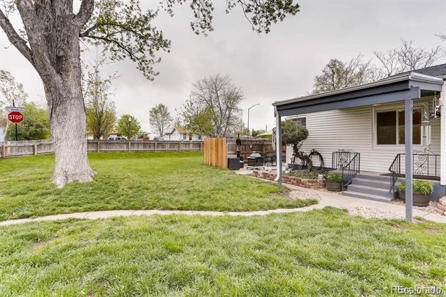 Building Photo - 5875 W 39th Ave