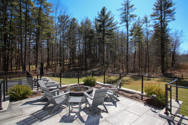 Building Photo - 23 Cross Rd