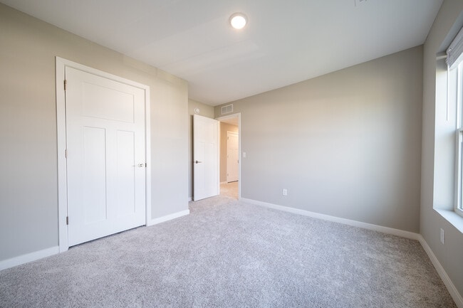 Building Photo - 15083 Athgoe Dr