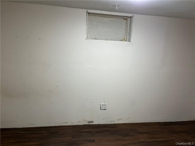 Building Photo - 598 NY-303