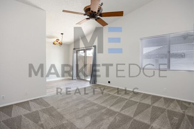 Building Photo - 3Bed/2Bath House at 7th/101! JOIN THE WAIT...