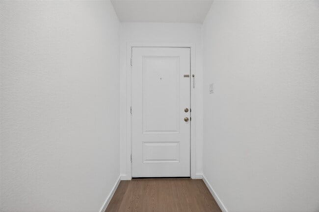 Building Photo - 6523 Water Oak Grn Ln