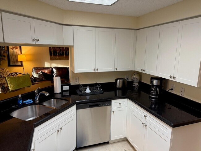 Building Photo - 2730 Anzio Ct