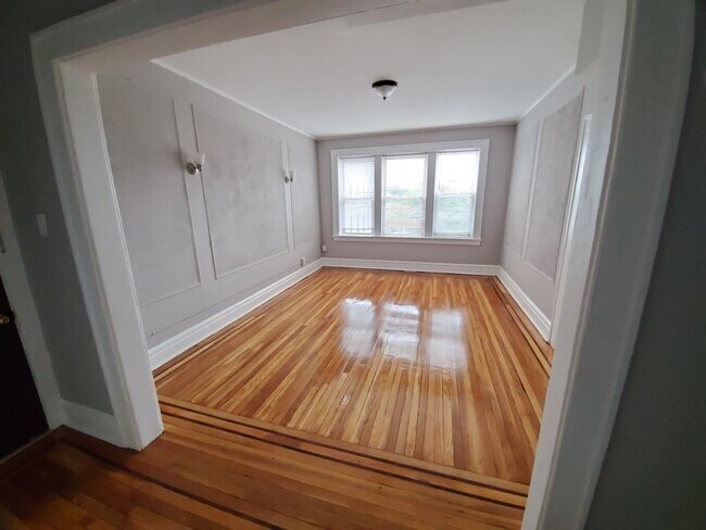 Building Photo - 12 Canfield St