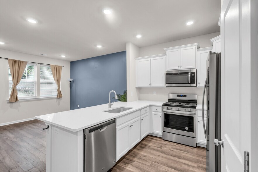 Building Photo - 19 Katherine Dr