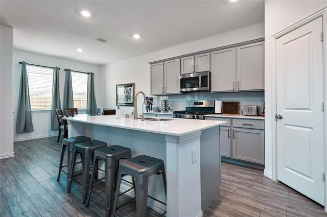 Building Photo - 635 Beltrand Ln