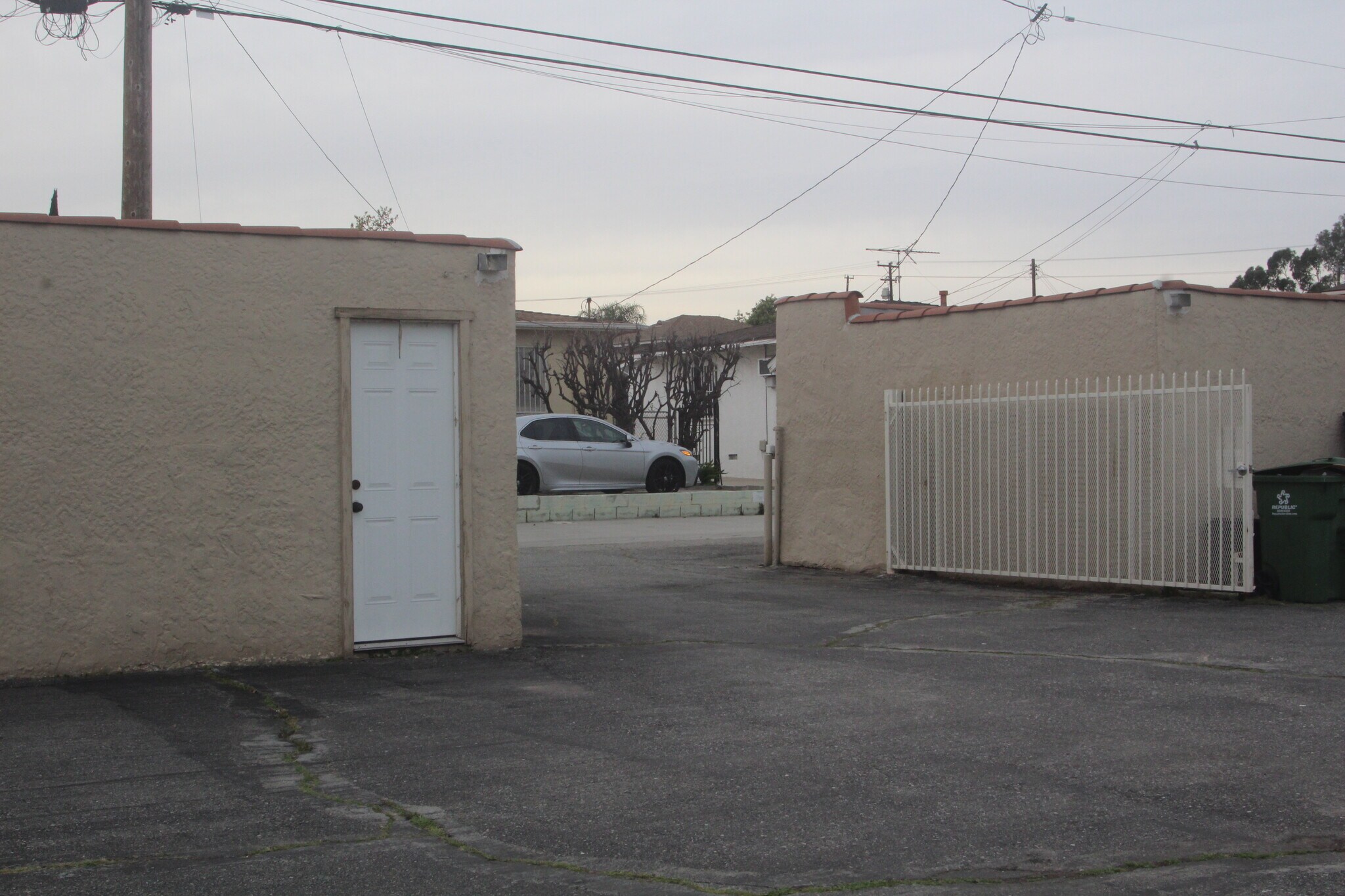 Building Photo - 911 S Marguerita Ave