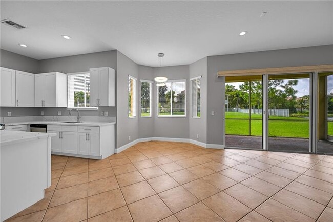 Building Photo - 11162 Regatta Ln