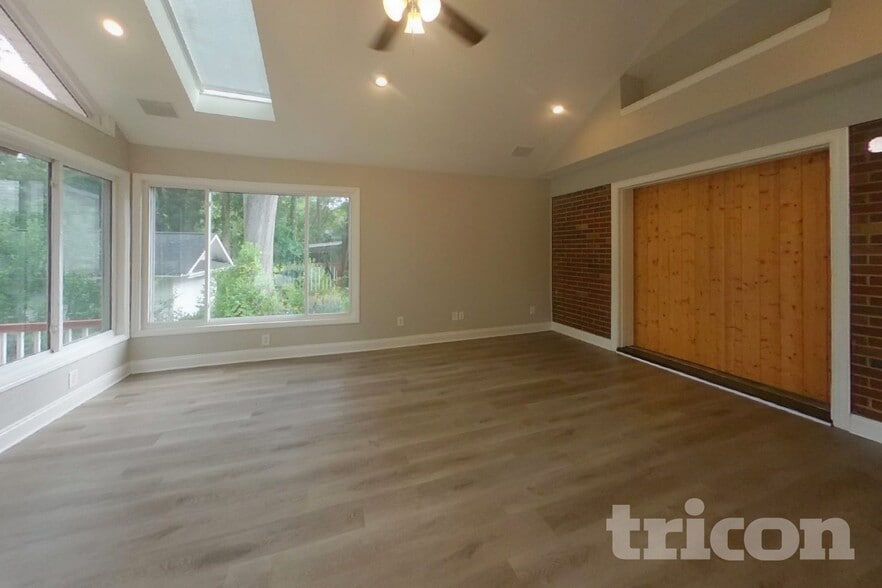 Building Photo - 1117 Norland Rd