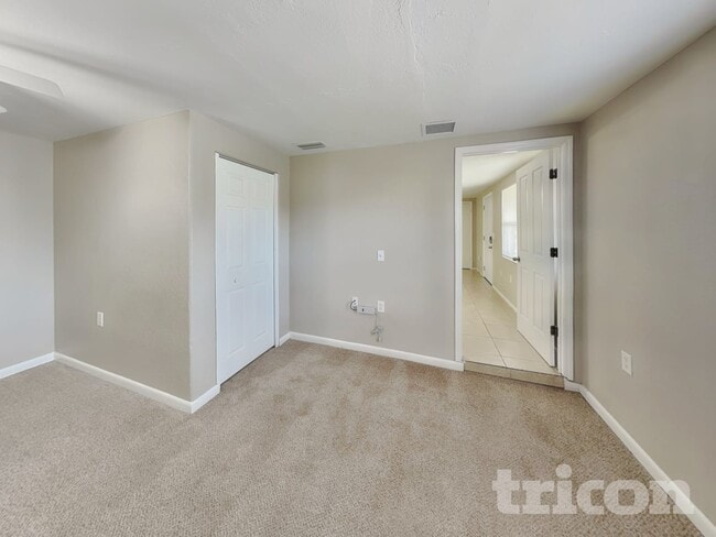 Building Photo - 3007 Bucida Dr