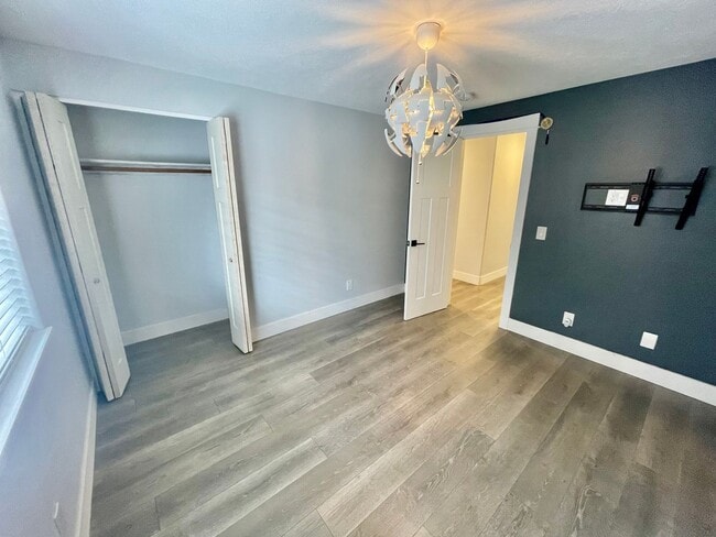 Building Photo - Light and Bright 3bd/2bath Hillsboro Home ...