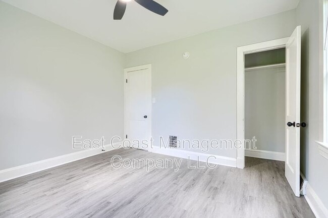 Building Photo - 501 Middle River Rd
