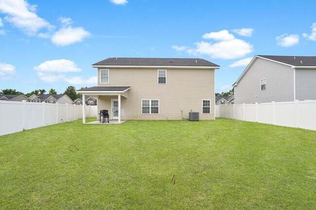 Building Photo - 659 Red Oak Ln