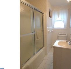 Building Photo - 1335 Simpson Ave