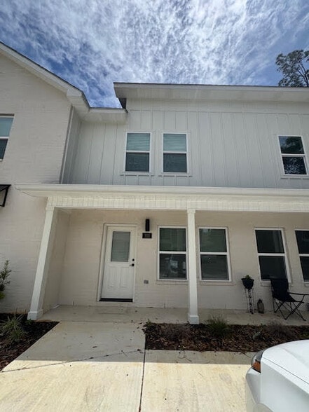 Building Photo - 103 Highpoint Dr