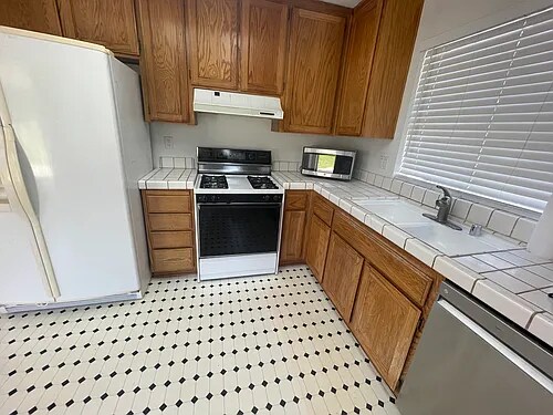 Building Photo - 8336 Lonely Hill Way