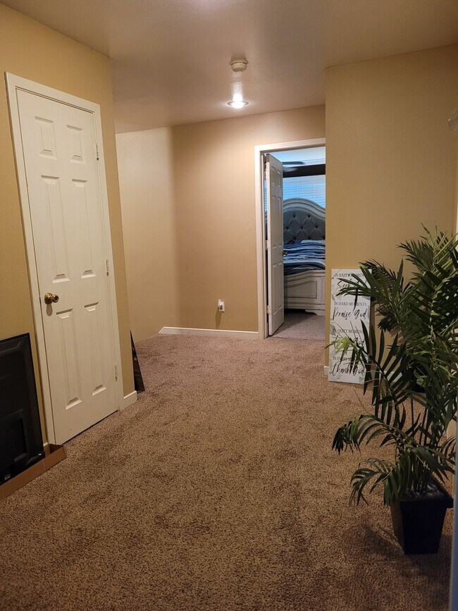 Building Photo - 4105 Bill Owens Pkwy