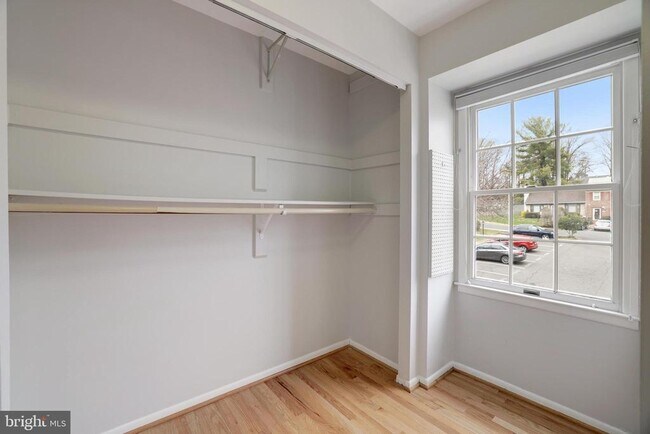 Building Photo - 9823 St Cloud Ct