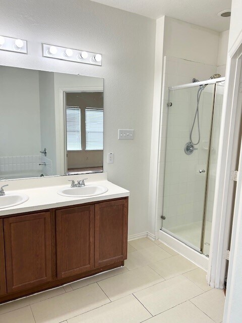 Building Photo - 6907 Silver Trace Ct